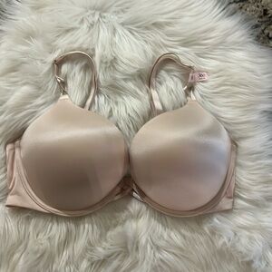 VICTORIAS SECRET BOMBSHELL PLUNGE BRA 36D NWT